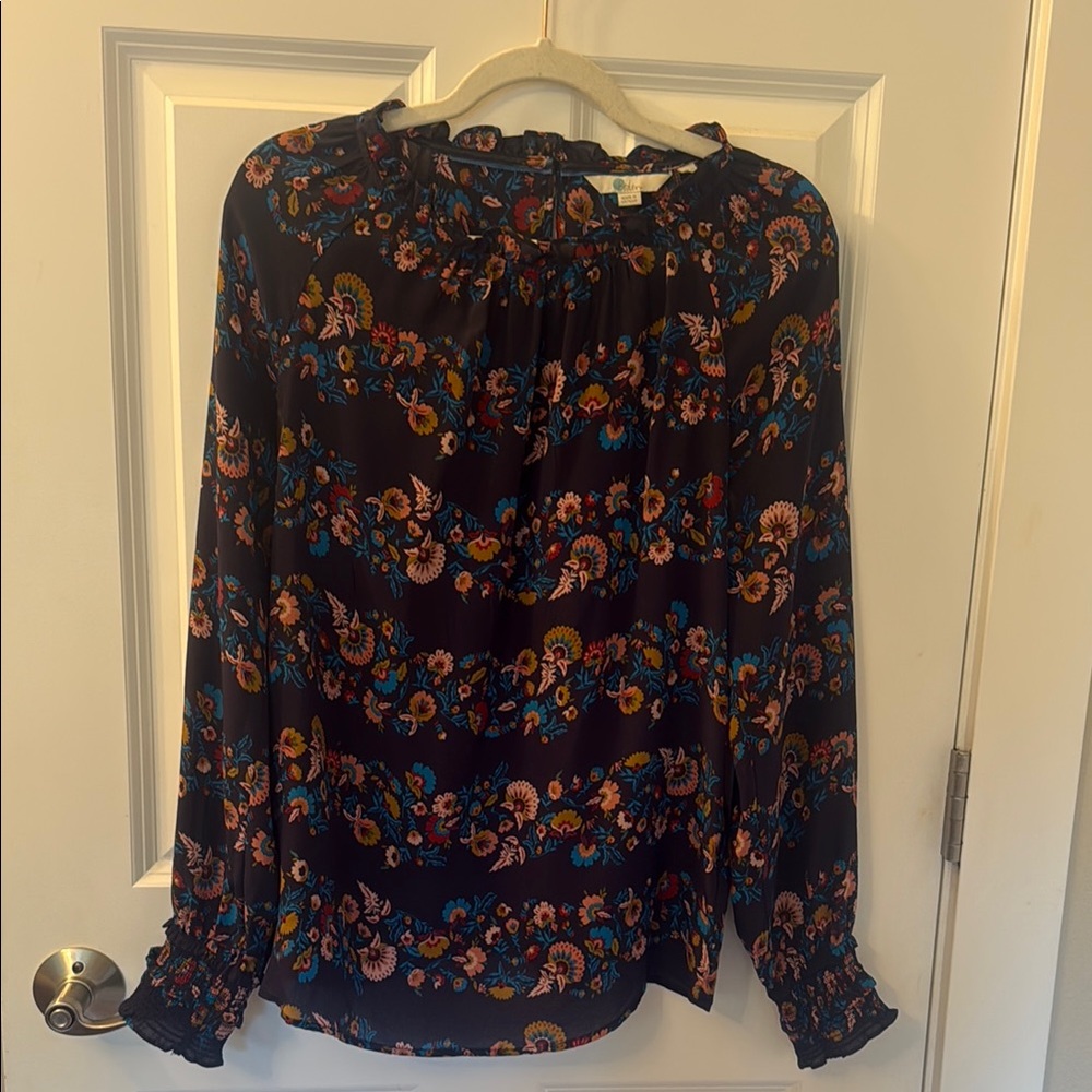 Women's Navy Floral Long-Sleeve Blouse
